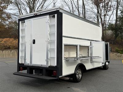 2020 Ford Transit 350 HD - Photo 12 - South Weymouth, MA 02190