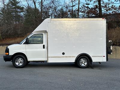 2009 Chevrolet Express 3500 10' BOX  Liftgate - Photo 4 - South Weymouth, MA 02190