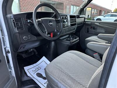 2009 Chevrolet Express 3500 10' BOX  Liftgate - Photo 22 - South Weymouth, MA 02190