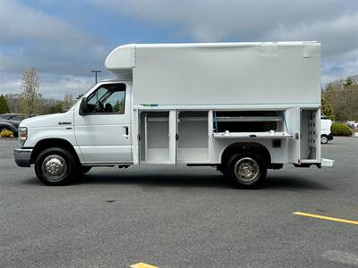 2012 Ford E-Series Van 12' UTILITY   - Photo 10 - South Weymouth, MA 02190