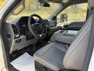2017 Ford F-550 Super Duty   - Photo 21 - South Weymouth, MA 02190