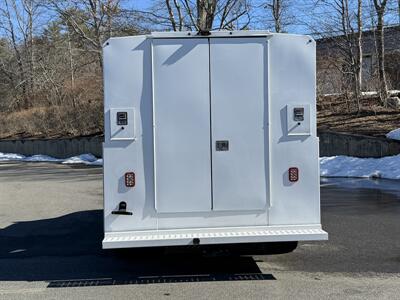 2018 Ford E-350 SD   - Photo 4 - South Weymouth, MA 02190