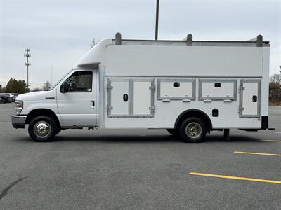 2014 Ford E450 14' UTILITY   - Photo 3 - South Weymouth, MA 02190