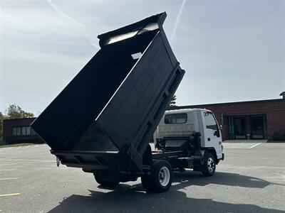 2005 GMC W3500 W3500  Dump - Photo 12 - South Weymouth, MA 02190