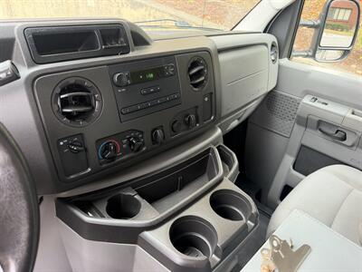 2017 Ford E-350 10' Utility Service Van E350   - Photo 18 - South Weymouth, MA 02190