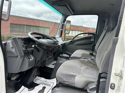 2015 Isuzu NPR HD 14' Box   - Photo 15 - South Weymouth, MA 02190