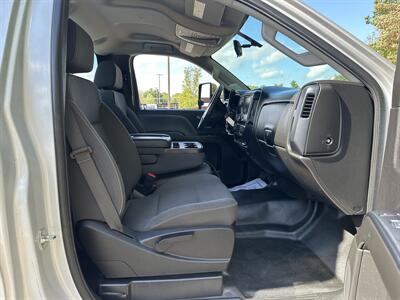 2020 Chevrolet Siverado 5500HD   - Photo 15 - South Weymouth, MA 02190