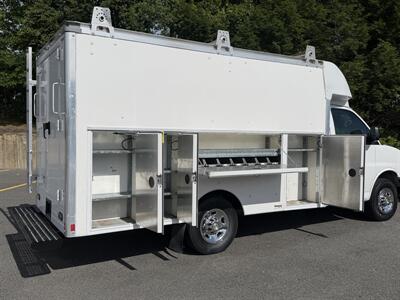 2021 Chevrolet Express 3500 12' Utility Service Van single rear wheel - Photo 14 - South Weymouth, MA 02190