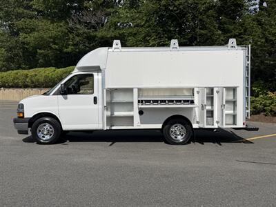2021 Chevrolet Express 3500 12' Utility Service Van single rear wheel - Photo 9 - South Weymouth, MA 02190