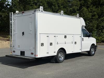 2021 Chevrolet Express 3500 12' Utility Service Van single rear wheel - Photo 6 - South Weymouth, MA 02190