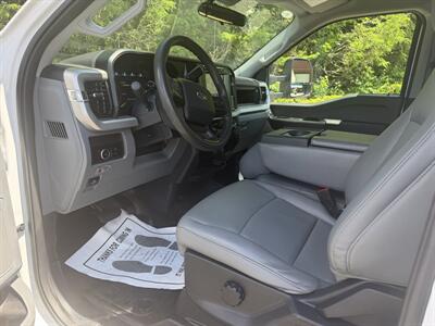 2023 Ford F-350 4x4 Dump Truck XL - Photo 23 - South Weymouth, MA 02190