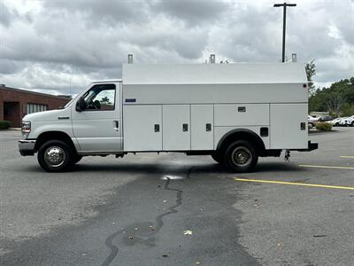 2016 Ford E450   - Photo 3 - South Weymouth, MA 02190