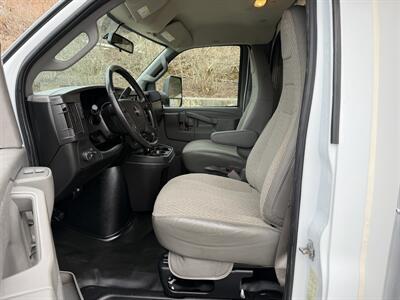 2020 GMC Savana 3500   - Photo 16 - South Weymouth, MA 02190