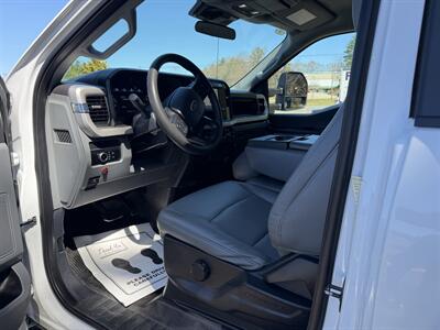 2023 Ford F-350 Super Duty 4x4 Dump Truck   - Photo 26 - South Weymouth, MA 02190