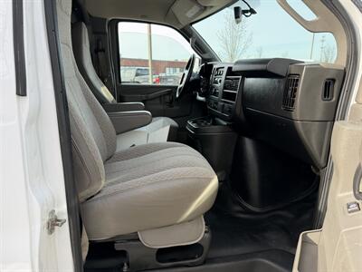 2019 Chevrolet Express 3500   - Photo 14 - South Weymouth, MA 02190