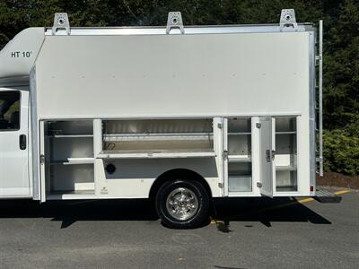 2018 GMC Savana 3500   - Photo 24 - South Weymouth, MA 02190