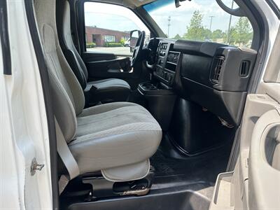 2015 GMC Savana 3500   - Photo 15 - South Weymouth, MA 02190