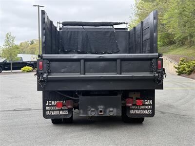 2005 GMC W4500 Dump Truck - Photo 5 - South Weymouth, MA 02190