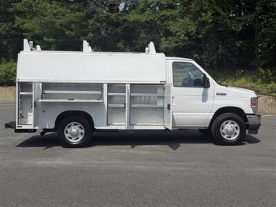 2022 Ford E-350 SD - Photo 11 - South Weymouth, MA 02190
