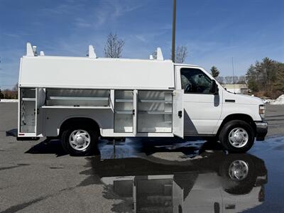 2022 Ford E-350 SD   - Photo 10 - South Weymouth, MA 02190