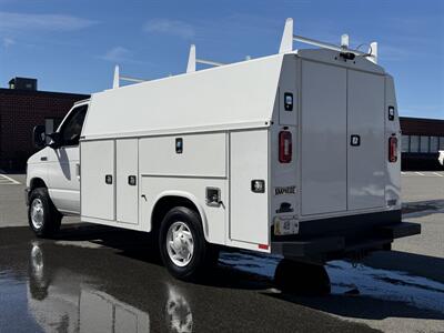 2022 Ford E-350 SD   - Photo 4 - South Weymouth, MA 02190
