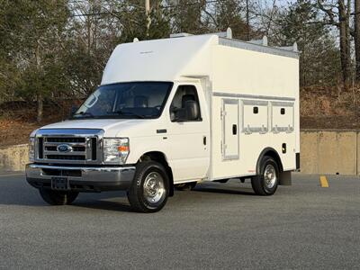 2017 Ford E-350 SD   - Photo 2 - South Weymouth, MA 02190