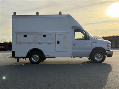 2017 Ford E-350 SD   - Photo 24 - South Weymouth, MA 02190