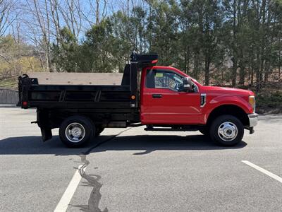 2017 Ford F-350 Super Duty XL   - Photo 6 - South Weymouth, MA 02190