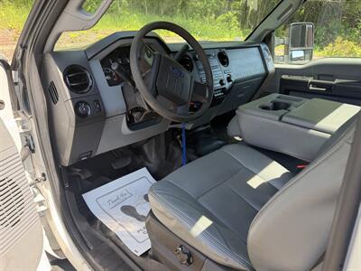 2014 Ford F550 4X4 Hooklift Dumpster Swaploader   - Photo 26 - South Weymouth, MA 02190