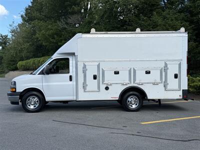 2022 Chevrolet Express 12' Utility Service Van 3500 Workport - Photo 3 - South Weymouth, MA 02190