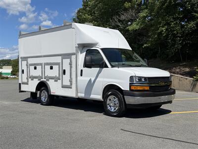 2022 Chevrolet Express 12' Utility Service Van 3500 Workport - Photo 8 - South Weymouth, MA 02190