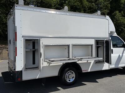 2022 Chevrolet Express 12' Utility Service Van 3500 Workport - Photo 12 - South Weymouth, MA 02190