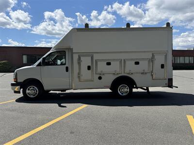 2022 Chevrolet Express 12' Utility Service Van 3500 Workport - Photo 28 - South Weymouth, MA 02190