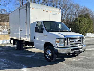 2011 Ford E450 14'   - Photo 8 - South Weymouth, MA 02190