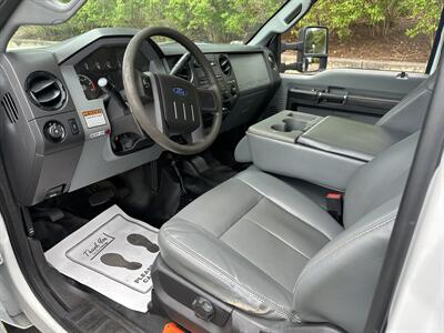 2015 Ford F-550 XL  Dump - Photo 18 - South Weymouth, MA 02190