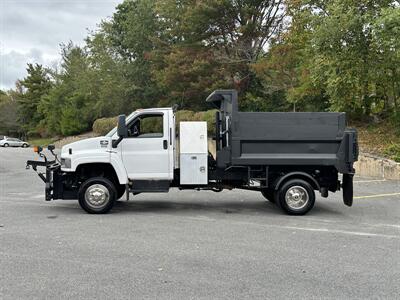 2009 Chevrolet 4500 Kodiak   - Photo 3 - South Weymouth, MA 02190