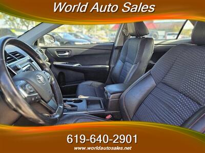 2015 Toyota Camry SE   - Photo 8 - San Diego, CA 92105