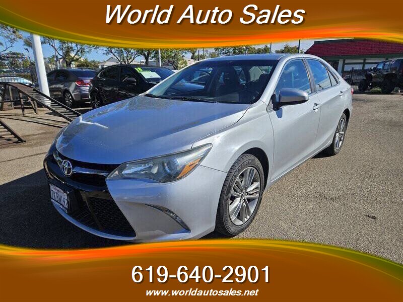 2015 Toyota Camry SE  