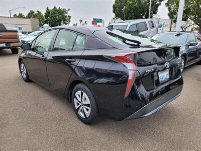 2018 TOYOTA PRIUS   - Photo 3 - San Diego, CA 92105