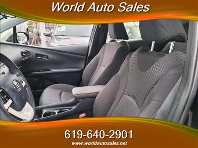 2018 TOYOTA PRIUS   - Photo 7 - San Diego, CA 92105