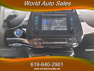 2018 TOYOTA PRIUS   - Photo 11 - San Diego, CA 92105