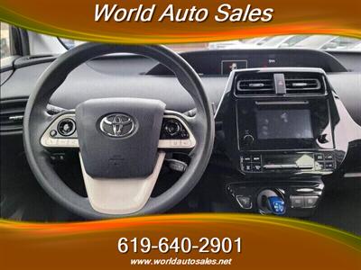 2018 TOYOTA PRIUS   - Photo 9 - San Diego, CA 92105