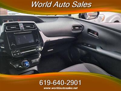 2018 TOYOTA PRIUS   - Photo 10 - San Diego, CA 92105