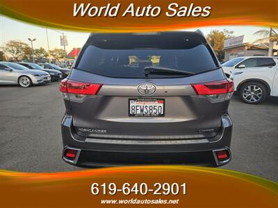 2019 Toyota Highlander Limited   - Photo 4 - San Diego, CA 92105