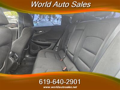 2018 Chevrolet Malibu LT   - Photo 9 - San Diego, CA 92105