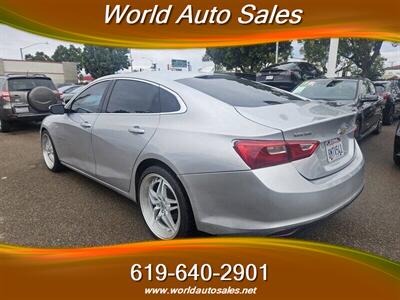 2018 Chevrolet Malibu LT   - Photo 4 - San Diego, CA 92105