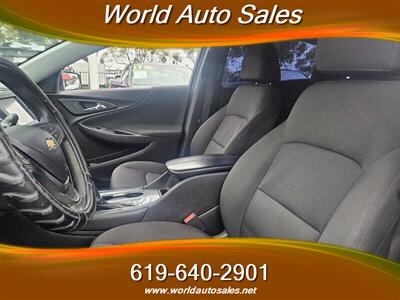 2018 Chevrolet Malibu LT   - Photo 8 - San Diego, CA 92105