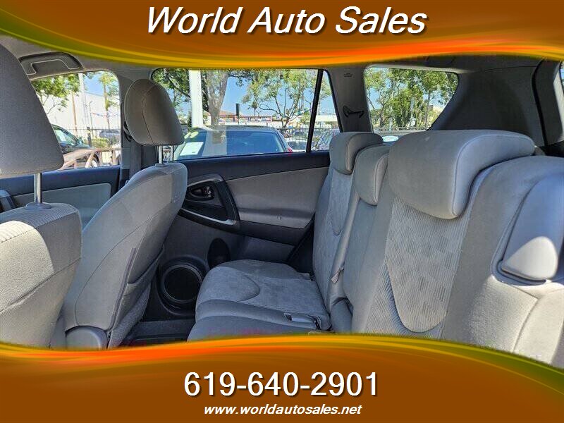2009 Toyota RAV4 Base - Photo 8