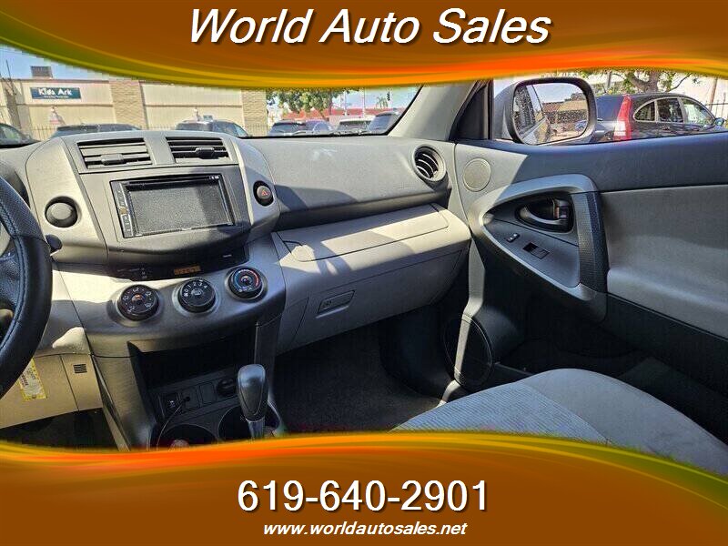 2009 Toyota RAV4 Base - Photo 10
