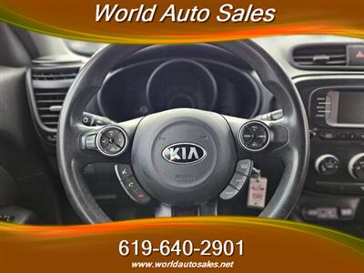 2017 Kia Soul   - Photo 9 - San Diego, CA 92105